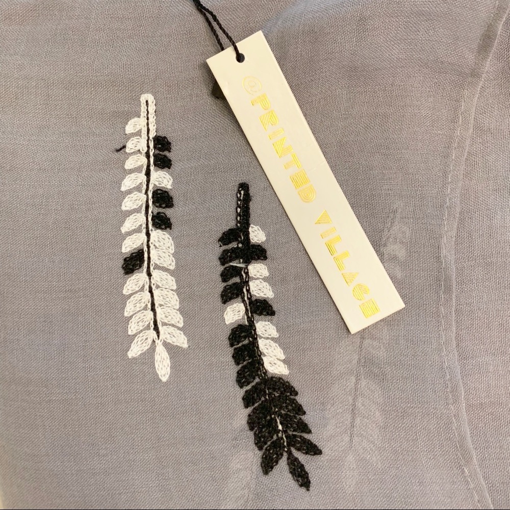 NWT Printed Village Scarf OS - Picture 4 of 4